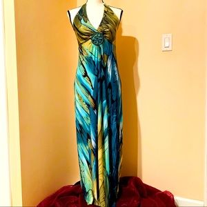 Beautiful Valerie Bertinelli Halter Maxi Dress